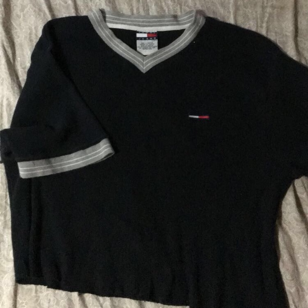 TH tee